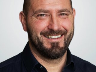Dr. Sven Schönecker